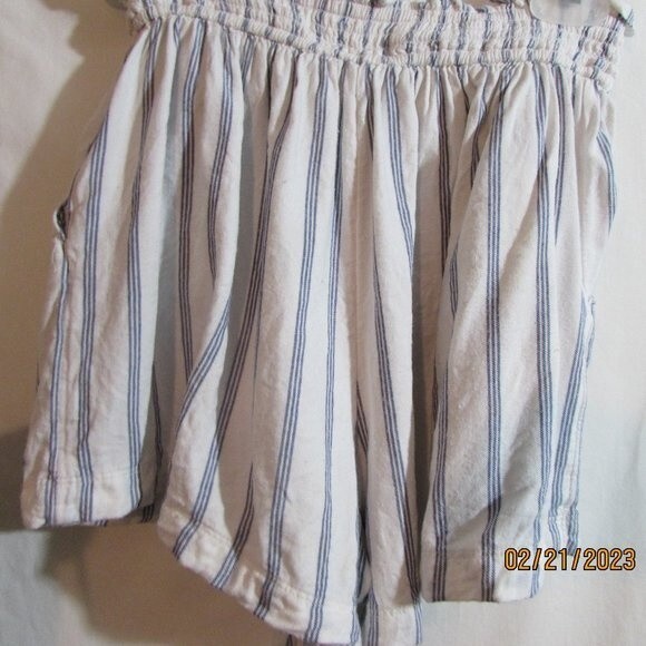 HOLLISTER ULTRA HIGH-RISE SHORTS SIZE XS PAPPER BAG WAIST STRIPED BLUE W… - Picture 3 of 9